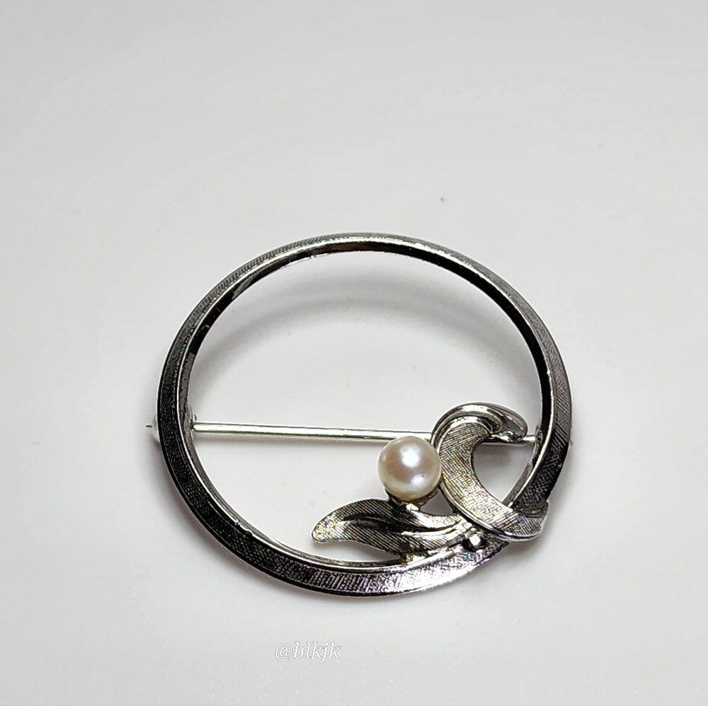 Vintage Van Dell Sterling Silver And Pearl Brooch EUC